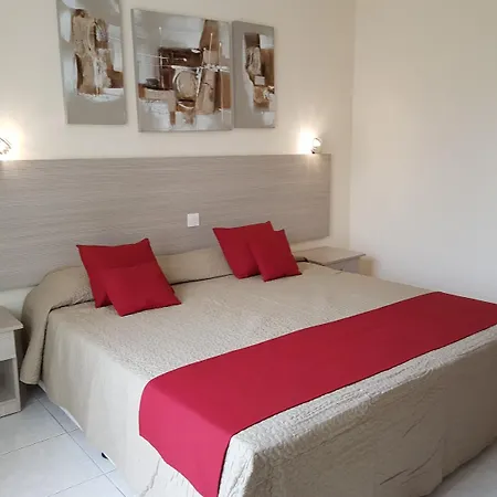 Aparthotel Tasiana Star Complex 3*