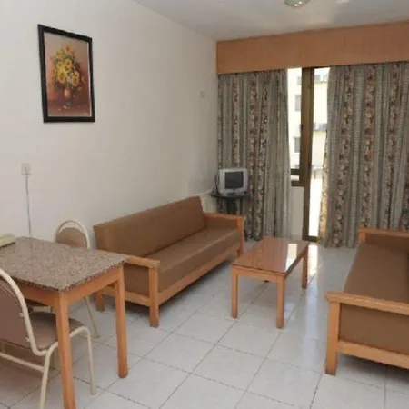 Apartahotel Tasiana Star Complex 2*