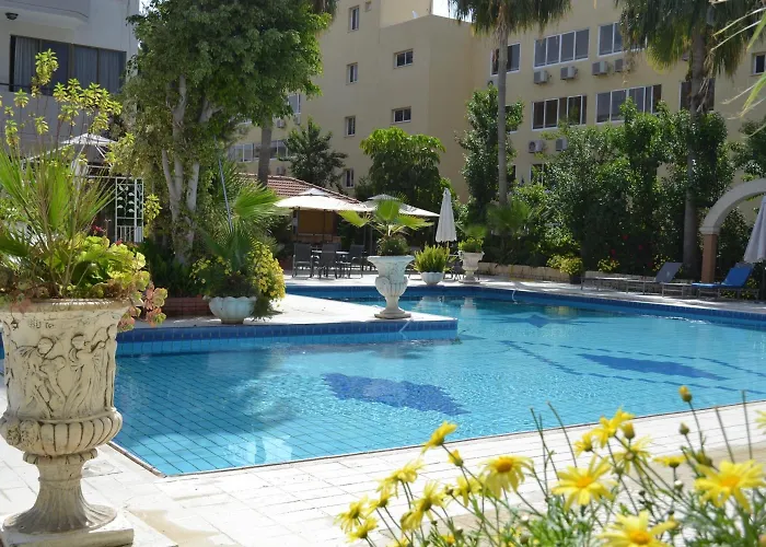 Tasiana Star Complex 3*