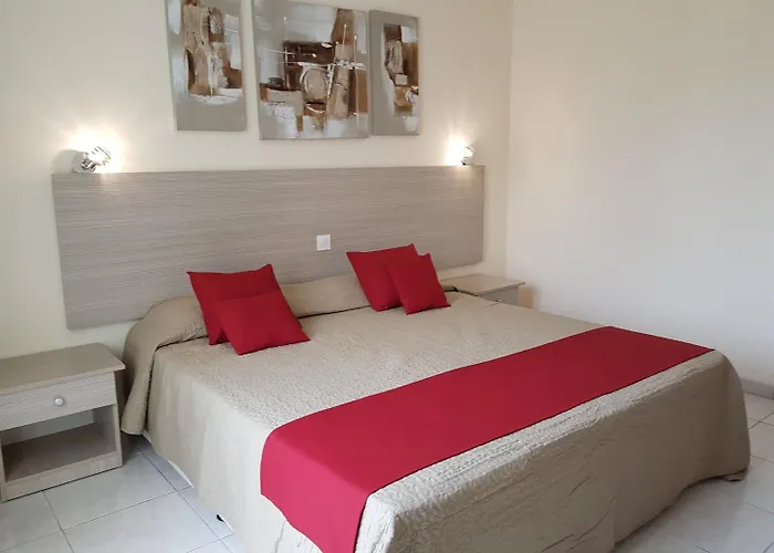 Lägenhetshotell Tasiana Star Complex 3*