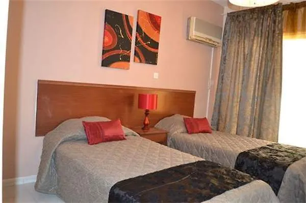 Lägenhetshotell Tasiana Star Complex 3*