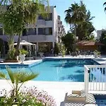 Tasiana Star Complex 3*