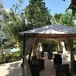 Tasiana Star Complex Aparthotel 3*