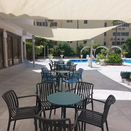 Tasiana Star Complex Aparthotel 3*