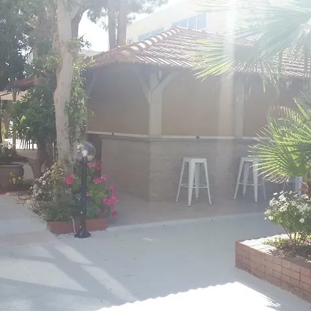 Tasiana Star Complex 3*