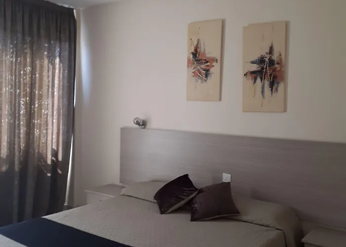 Aparthotel Tasiana Star Complex Lemesos