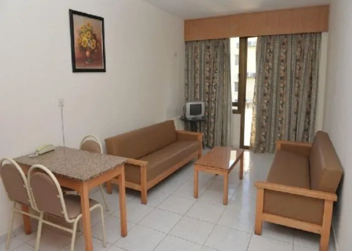 Aparthotel Tasiana Star Complex 3*